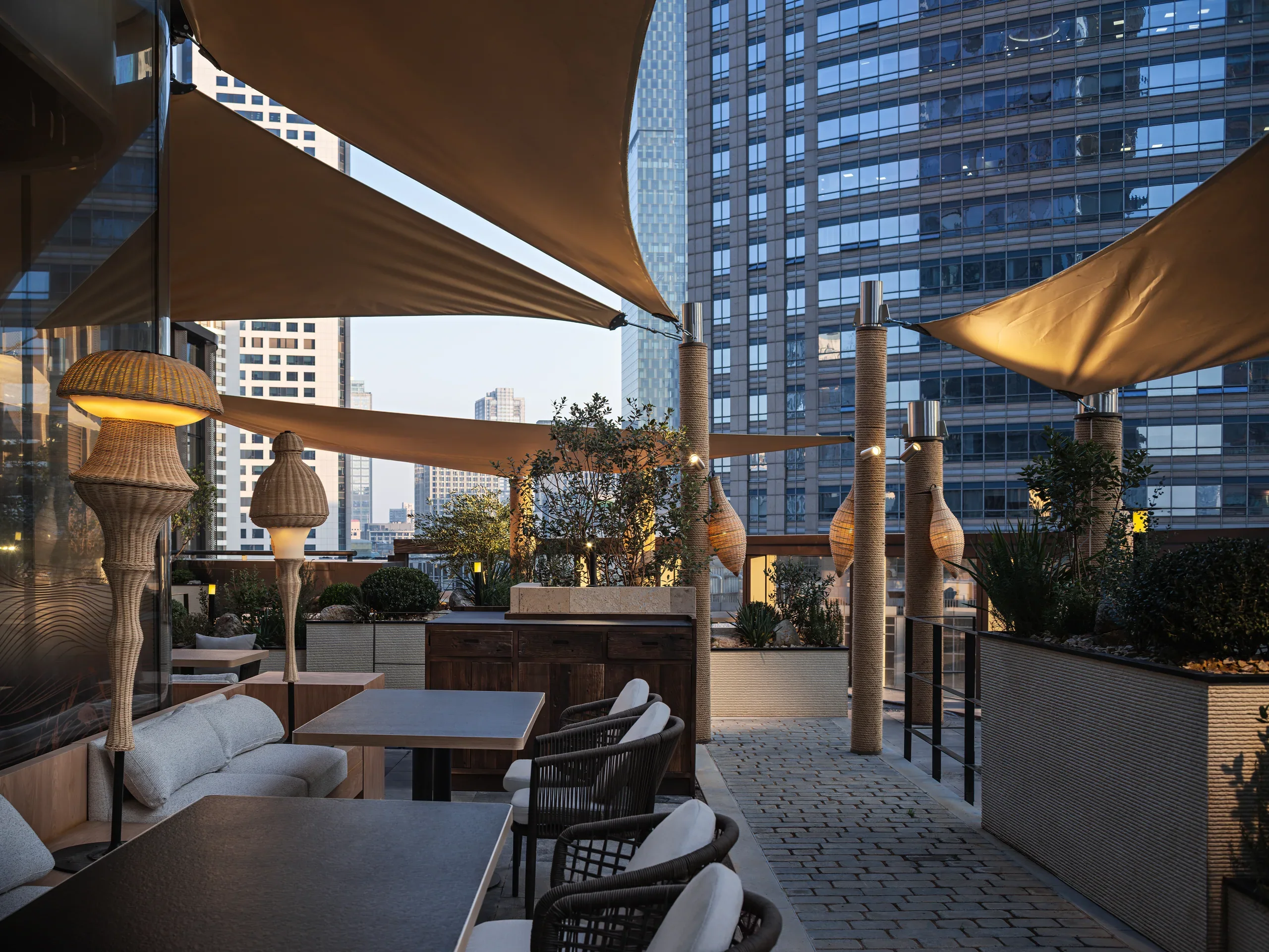 鰆浪 金陵中环店项目图片 1